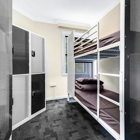 Mad Monkey Downtown Hostel ซิดนีย์ ภายนอก รูปภาพ