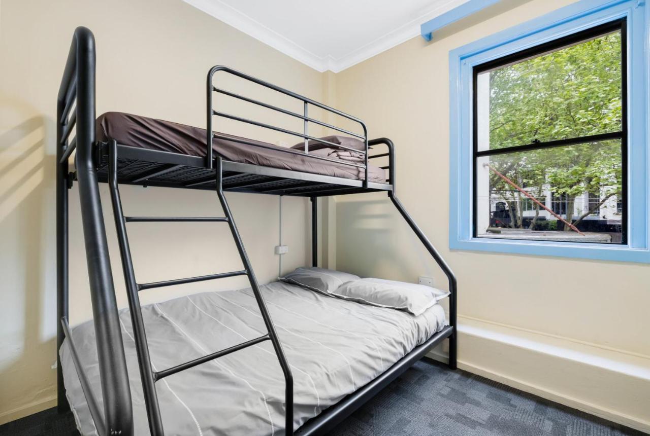 Mad Monkey Downtown Hostel ซิดนีย์ ภายนอก รูปภาพ