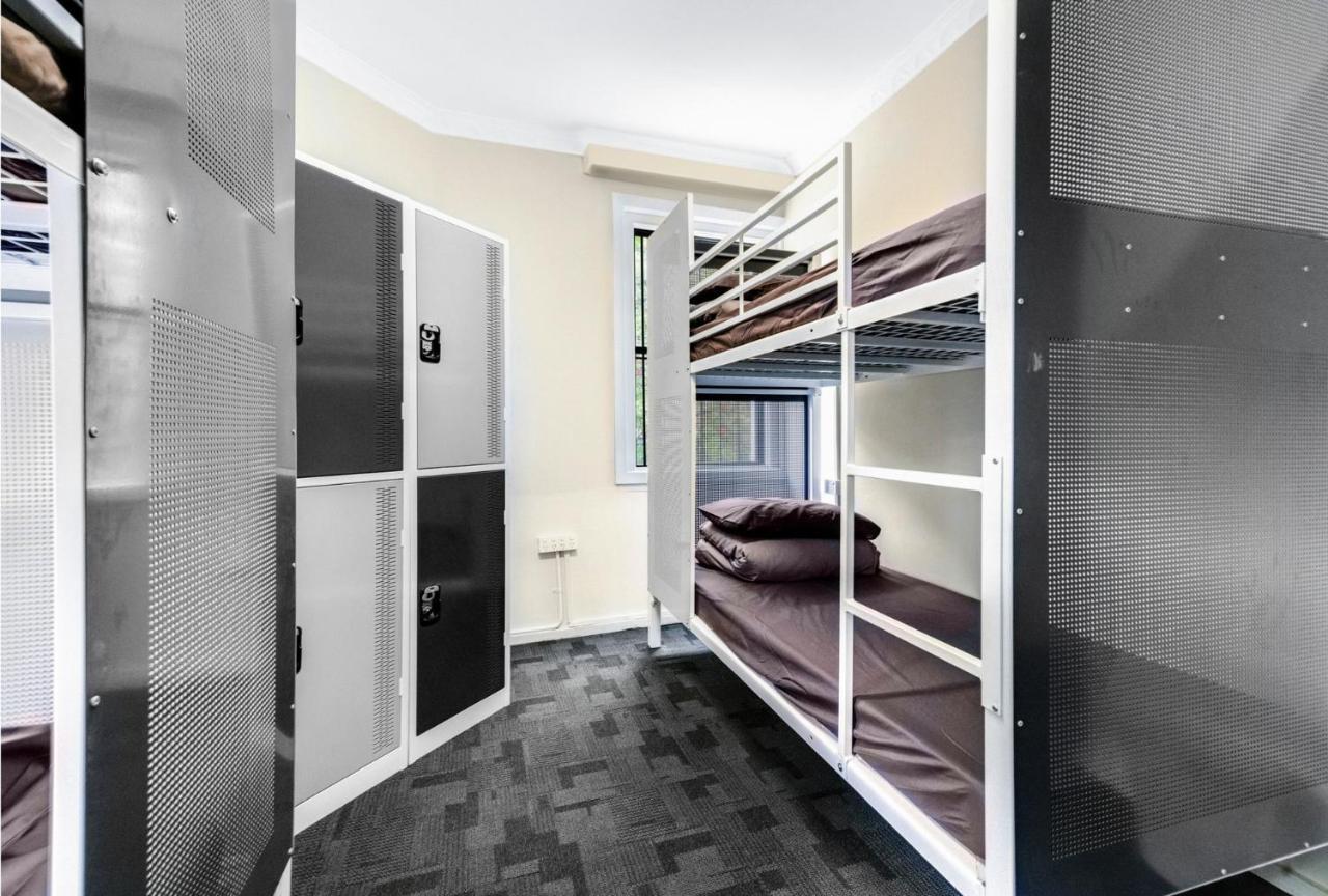 Mad Monkey Downtown Hostel ซิดนีย์ ภายนอก รูปภาพ