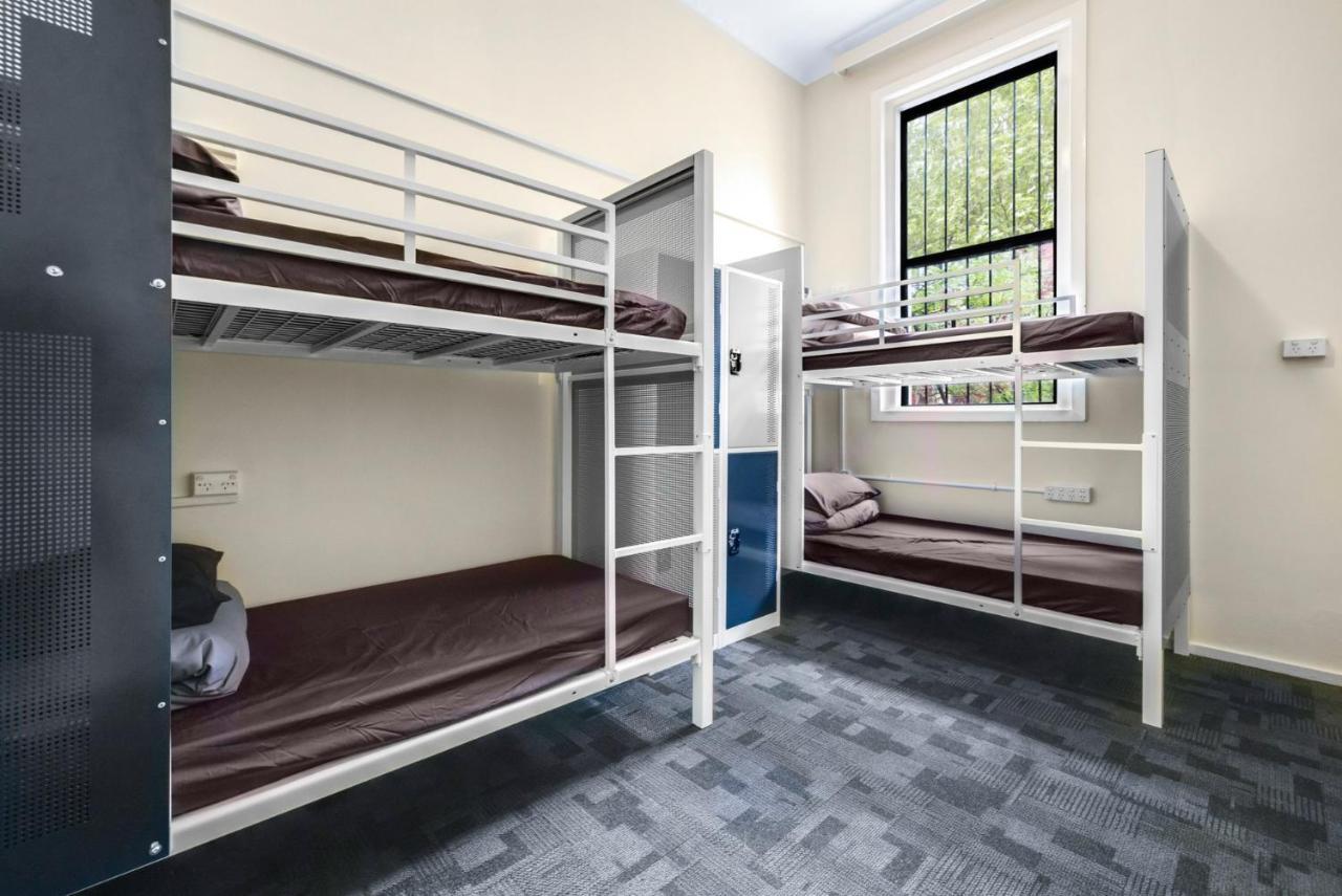 Mad Monkey Downtown Hostel ซิดนีย์ ภายนอก รูปภาพ