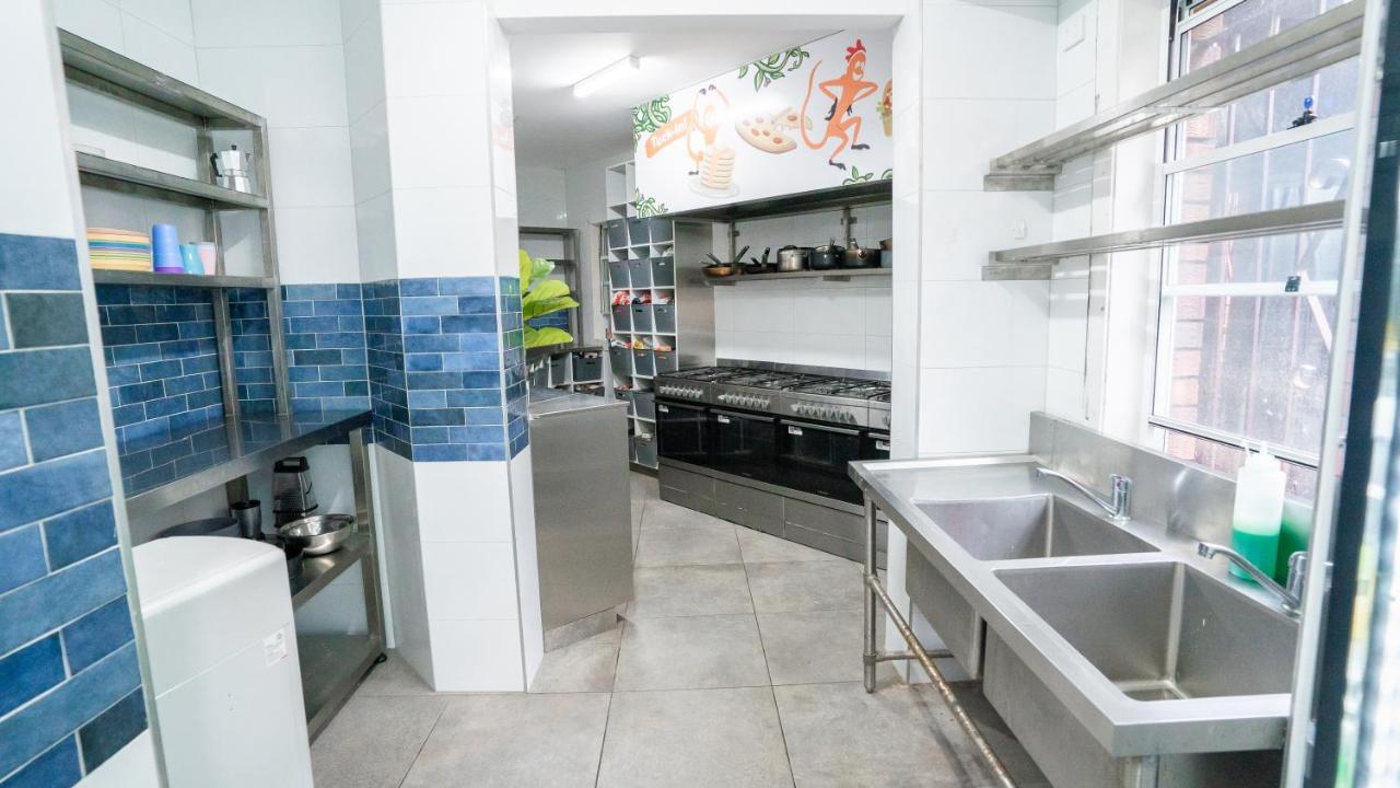 Mad Monkey Downtown Hostel ซิดนีย์ ภายนอก รูปภาพ
