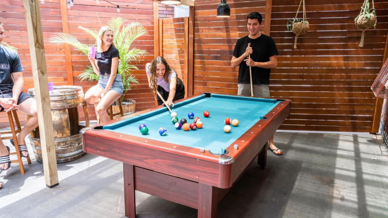 Mad Monkey Downtown Hostel ซิดนีย์ ภายนอก รูปภาพ
