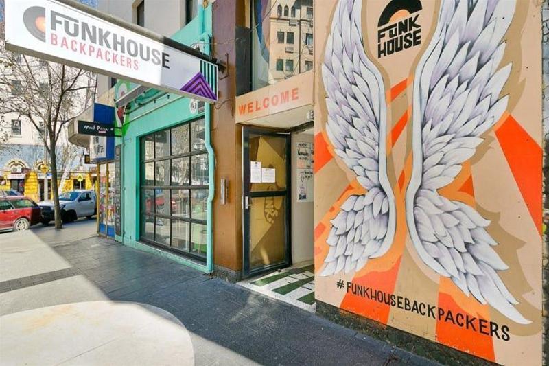 Mad Monkey Downtown Hostel ซิดนีย์ ภายนอก รูปภาพ